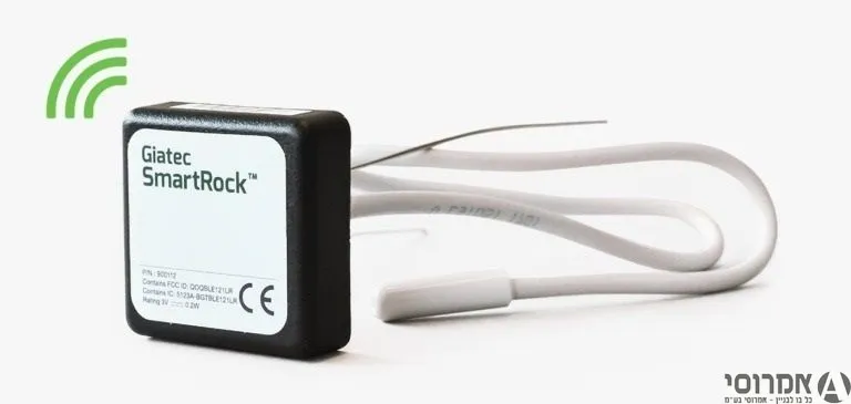 חיישן בטון SmartRock להתקנה על טפסנות הבטון לפני היציקה