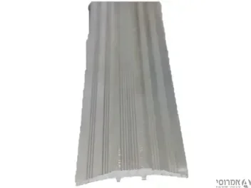 סף חצי ירח